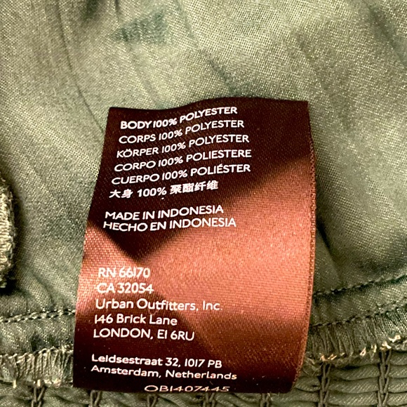 Anthropologie Ruched buttoned top - Picture 3 of 4